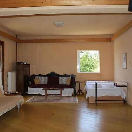 Chrysanthemo House Αράχωβα