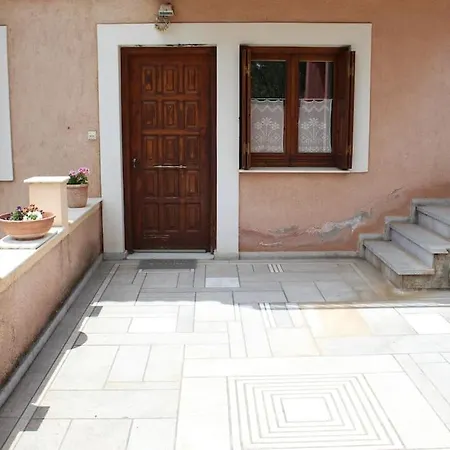 Апартаменты Chrysanthemo House *